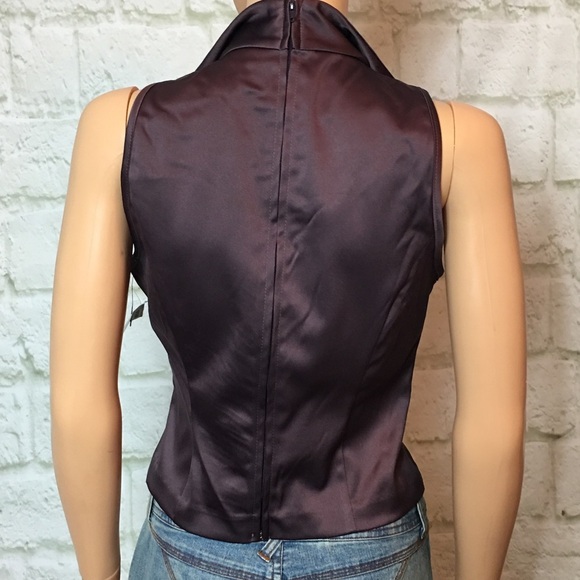 JS Collections Petite Collared Sleeveless Top - Picture 3 of 5